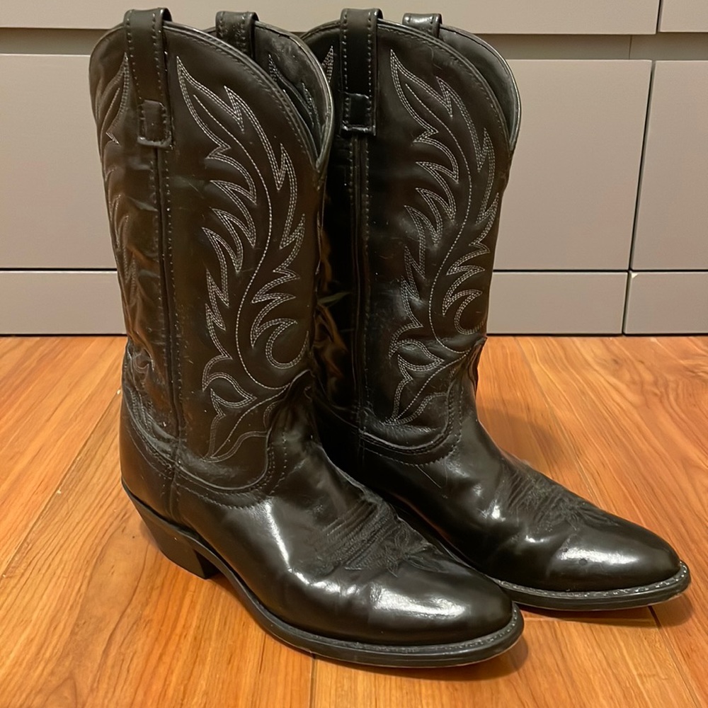 Woman’s Laredo Cowgirl Boots